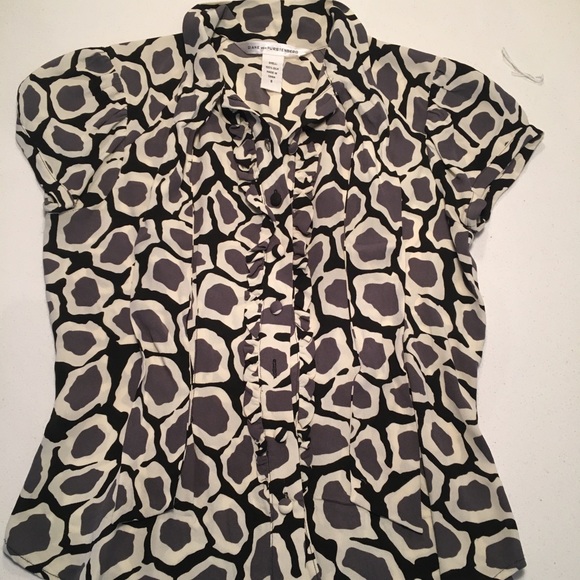 🍉 2/25$ DVF Diane Von Furstenburg shirt, fit XS - Picture 1 of 5
